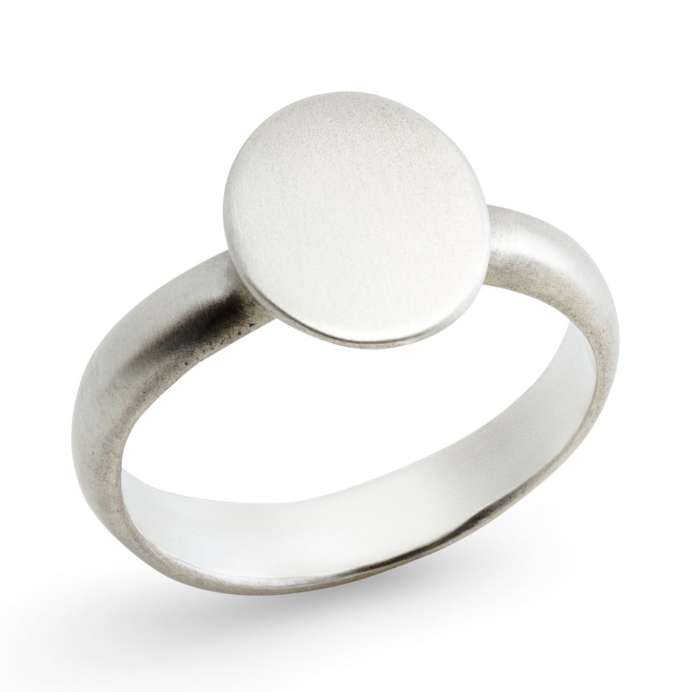 Vertical Oval Signet Ring in sterling silver 
