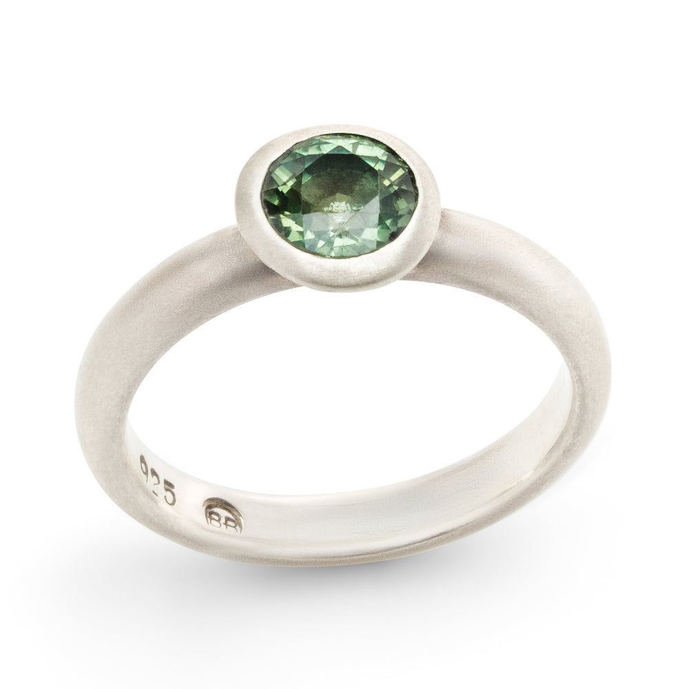 Alison ring in sterling silver with green sapphire