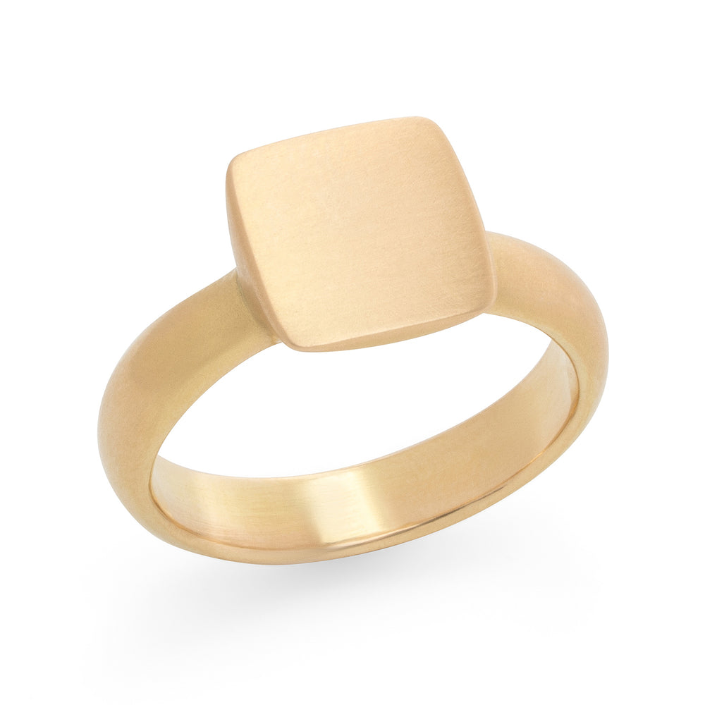 Square Signet Ring in yellow gold