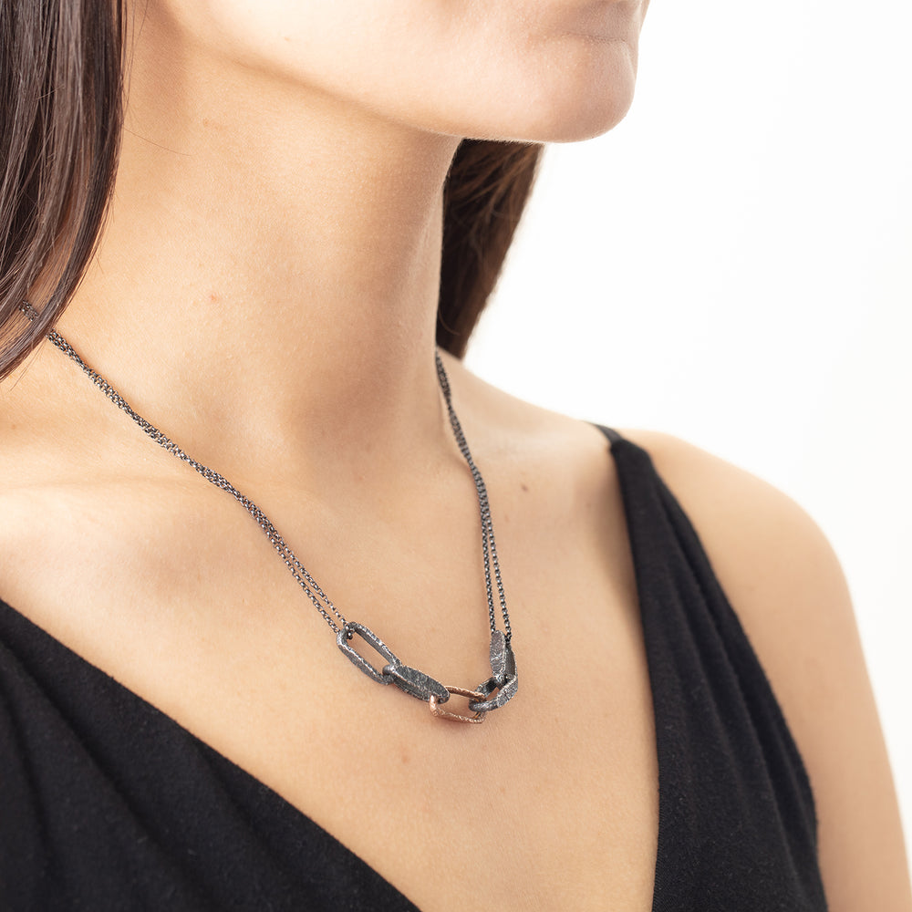 
            
                Load image into Gallery viewer, Model wearing 5 Link Desi Necklace
            
        